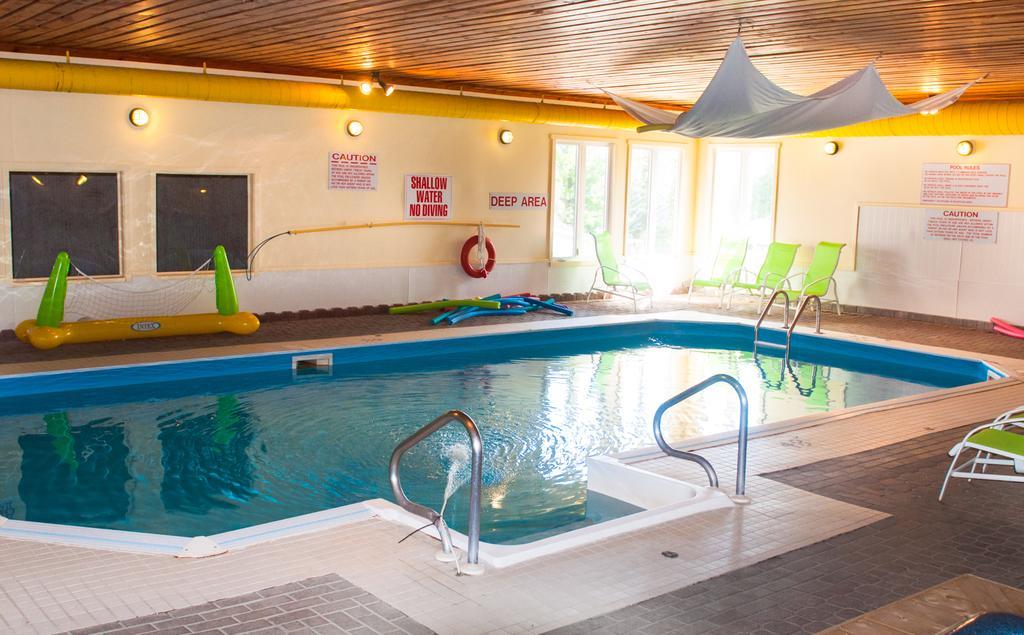 Mccreary'S Beach Resort Перт Экстерьер фото